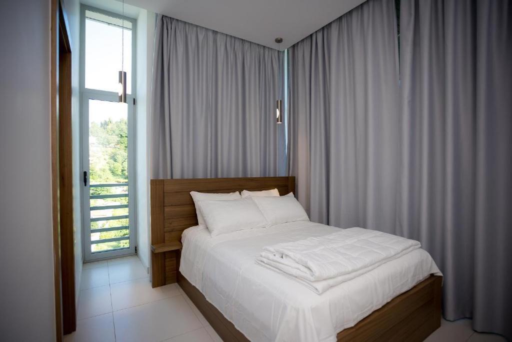 Sky Hotel Shkodër エクステリア 写真